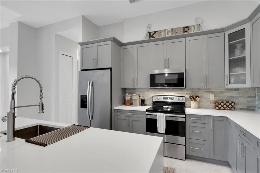 3028 Woodstock AVE-26