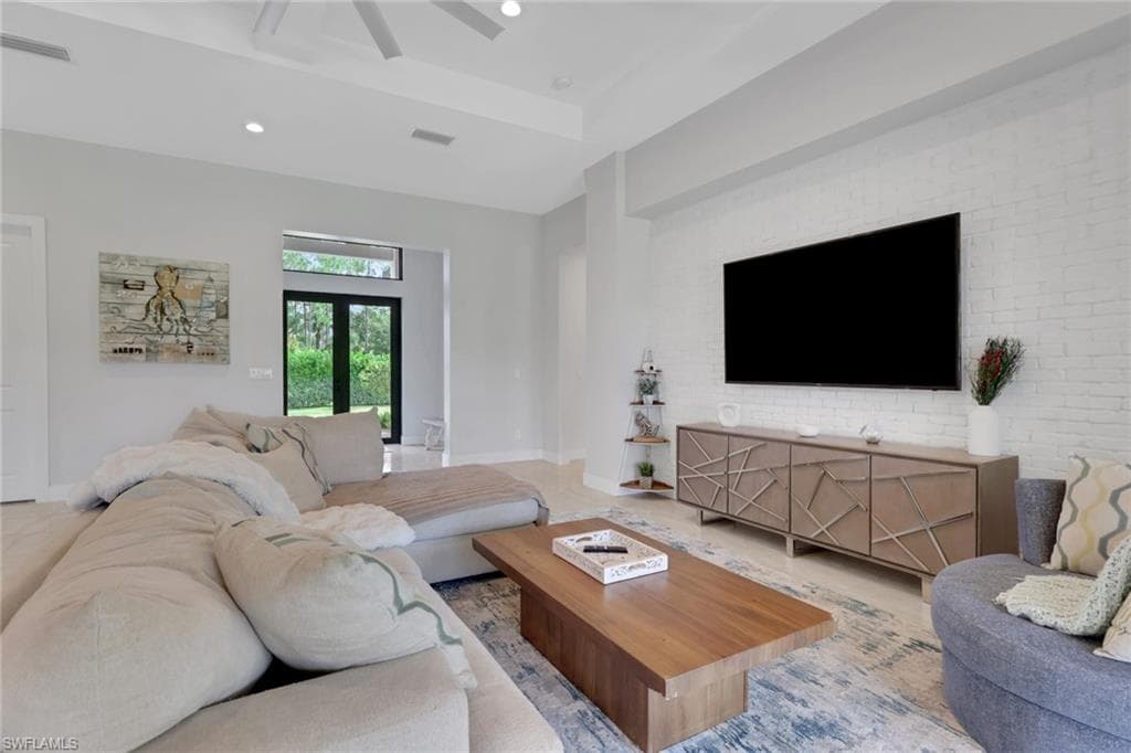 3028 Woodstock AVE-5