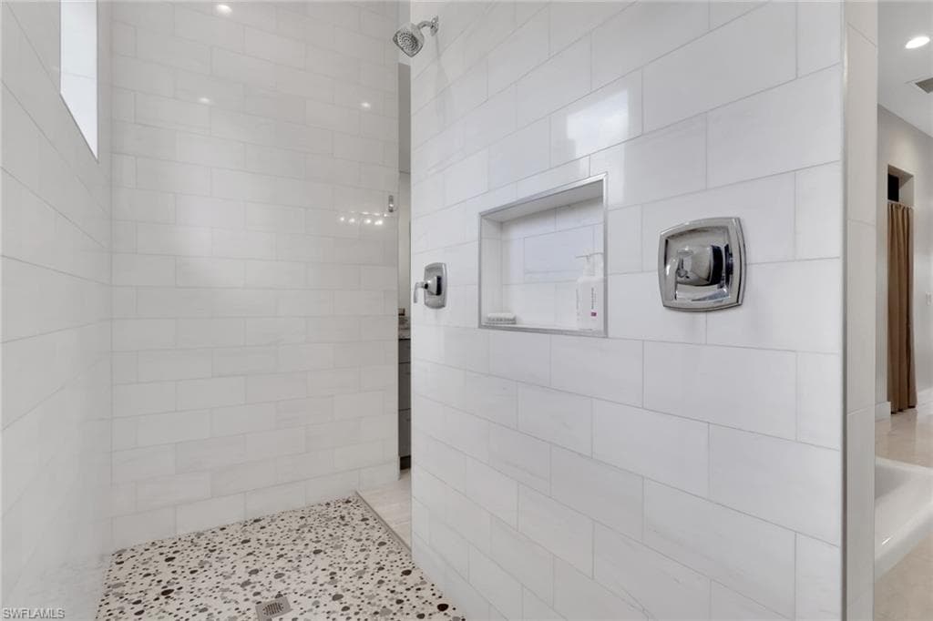 3028 Woodstock AVE-20