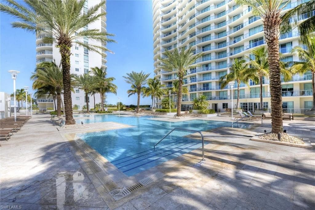 3000 Oasis Grand BLVD 407-27