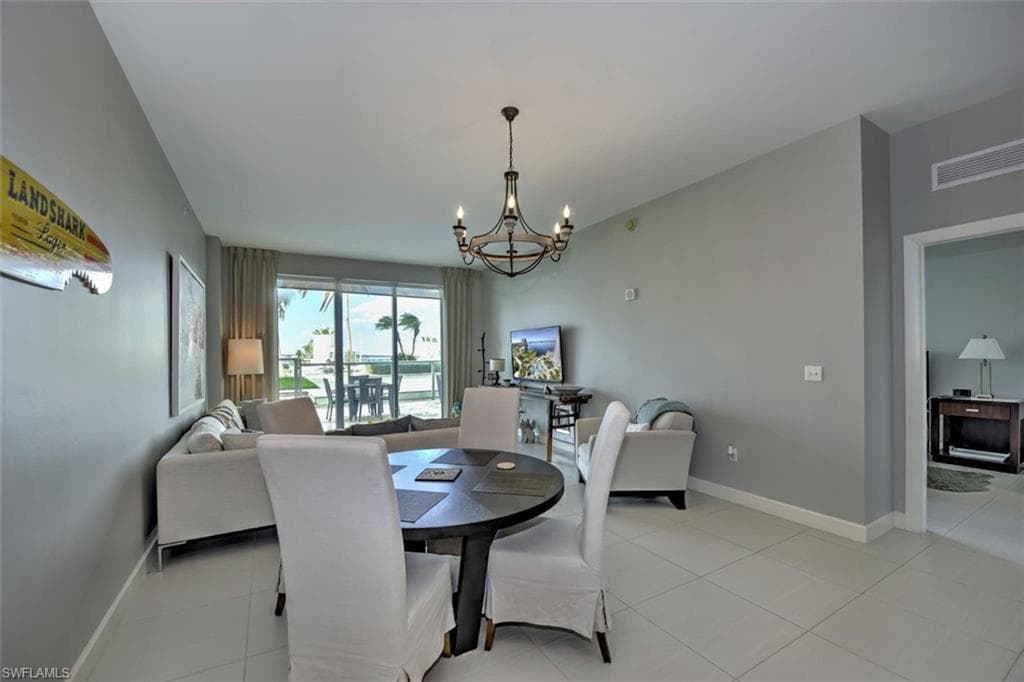 3000 Oasis Grand BLVD 407-6