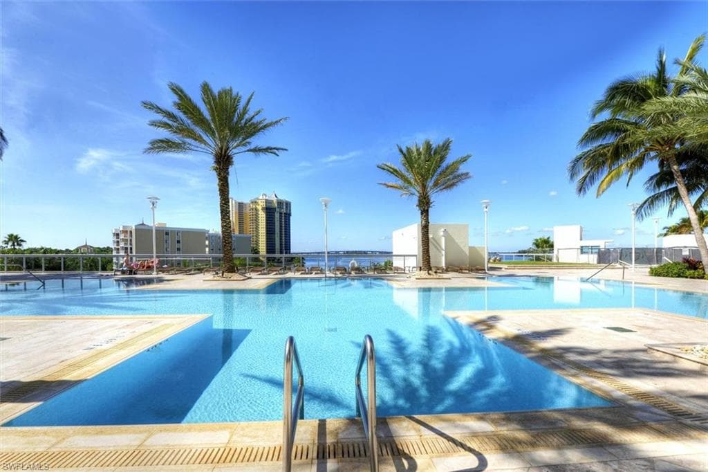 3000 Oasis Grand BLVD 407-1