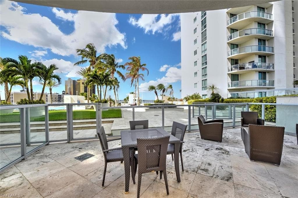 3000 Oasis Grand BLVD 407-9