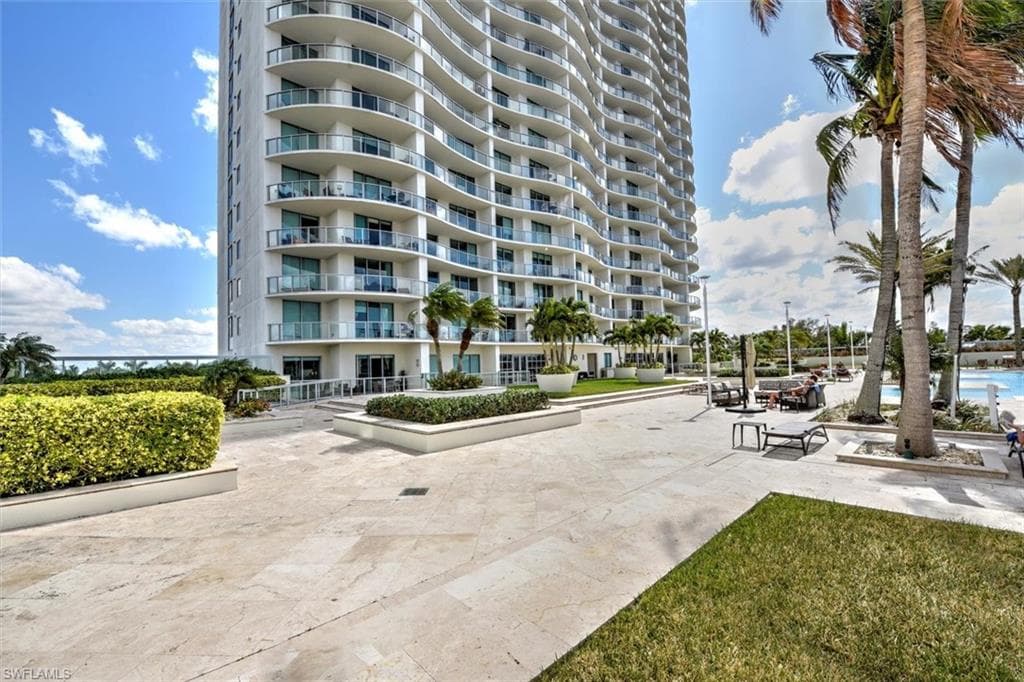 3000 Oasis Grand BLVD 407-24