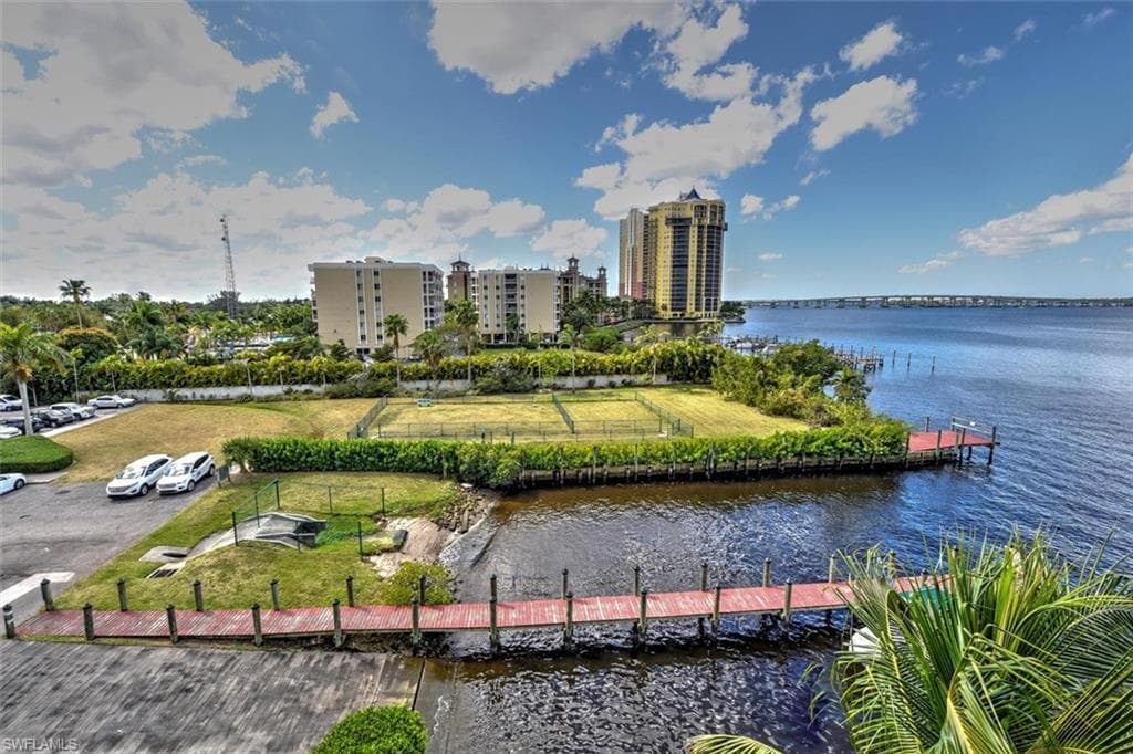 3000 Oasis Grand BLVD 407-30