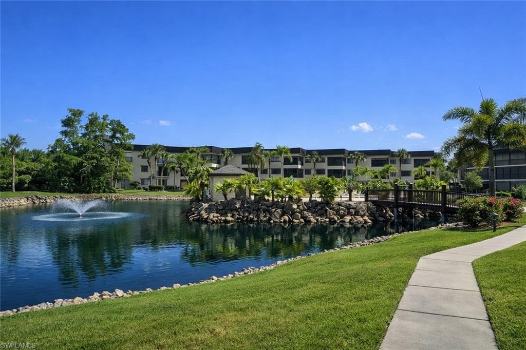 6979 Winkler RD 111-19