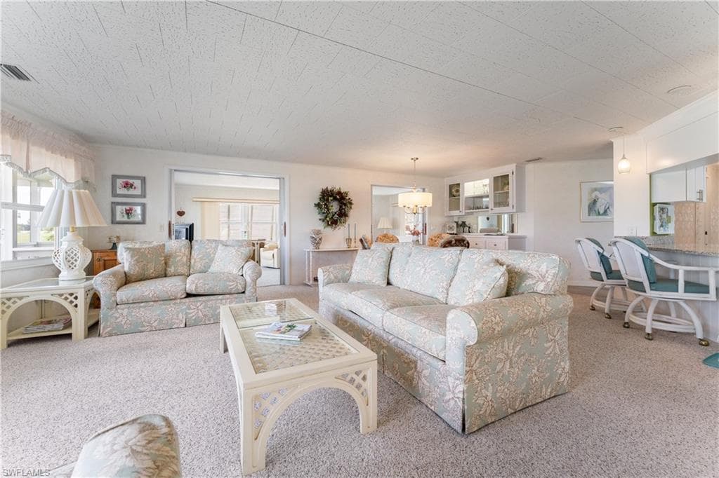 237 Palmer BLVD-16