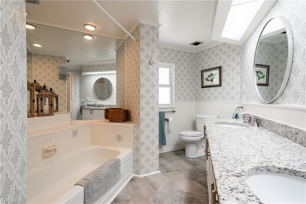 237 Palmer BLVD-32