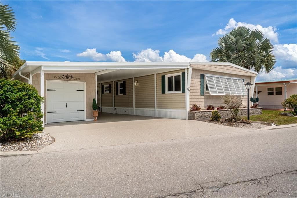237 Palmer BLVD-1
