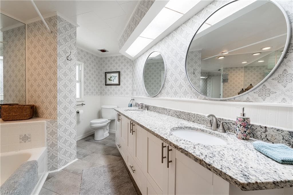237 Palmer BLVD-33
