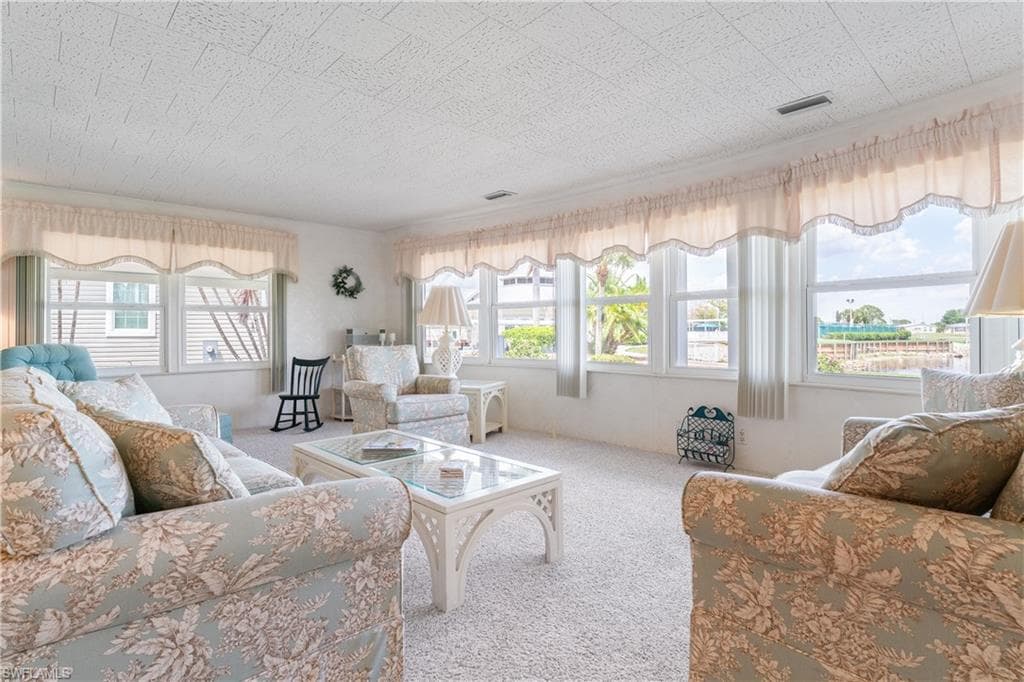 237 Palmer BLVD-18