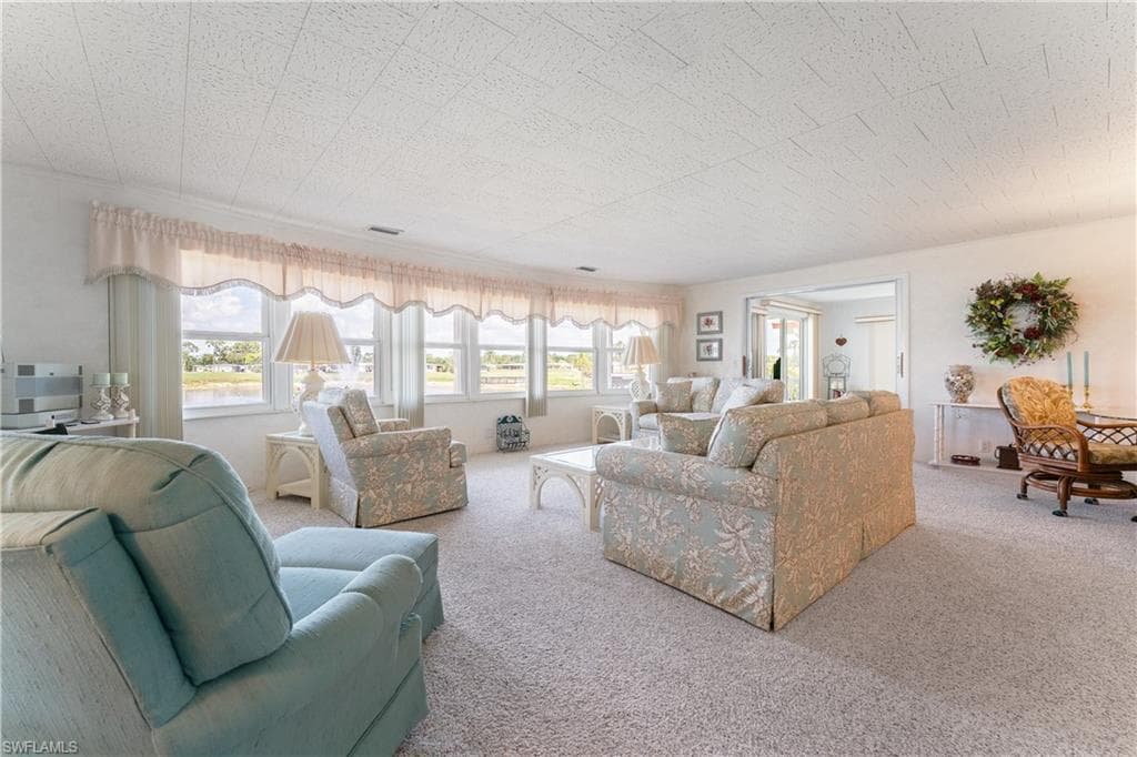 237 Palmer BLVD-15