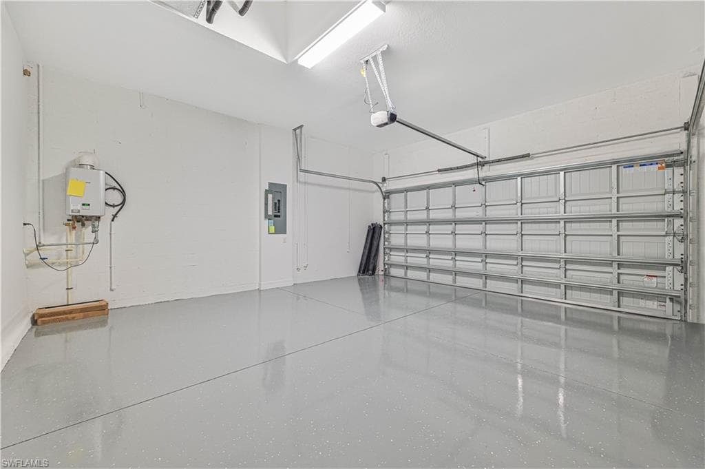 13699 Blue Bay CIR-28