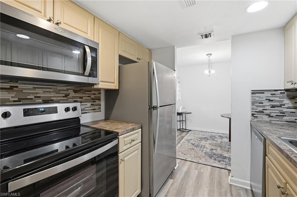 2366 E Mall DR 403-12