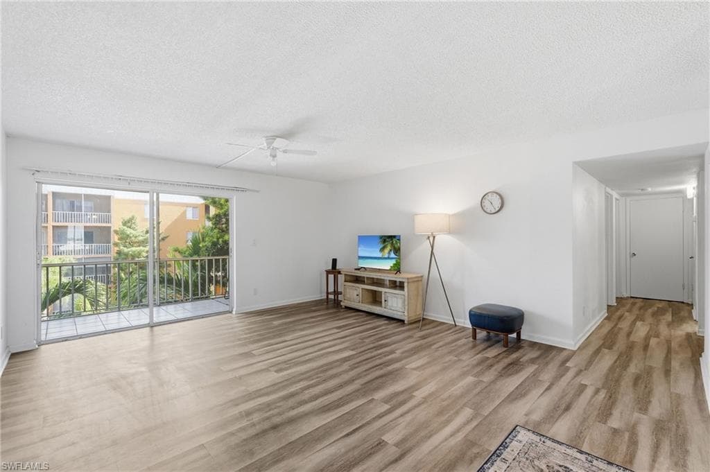 2366 E Mall DR 403-10