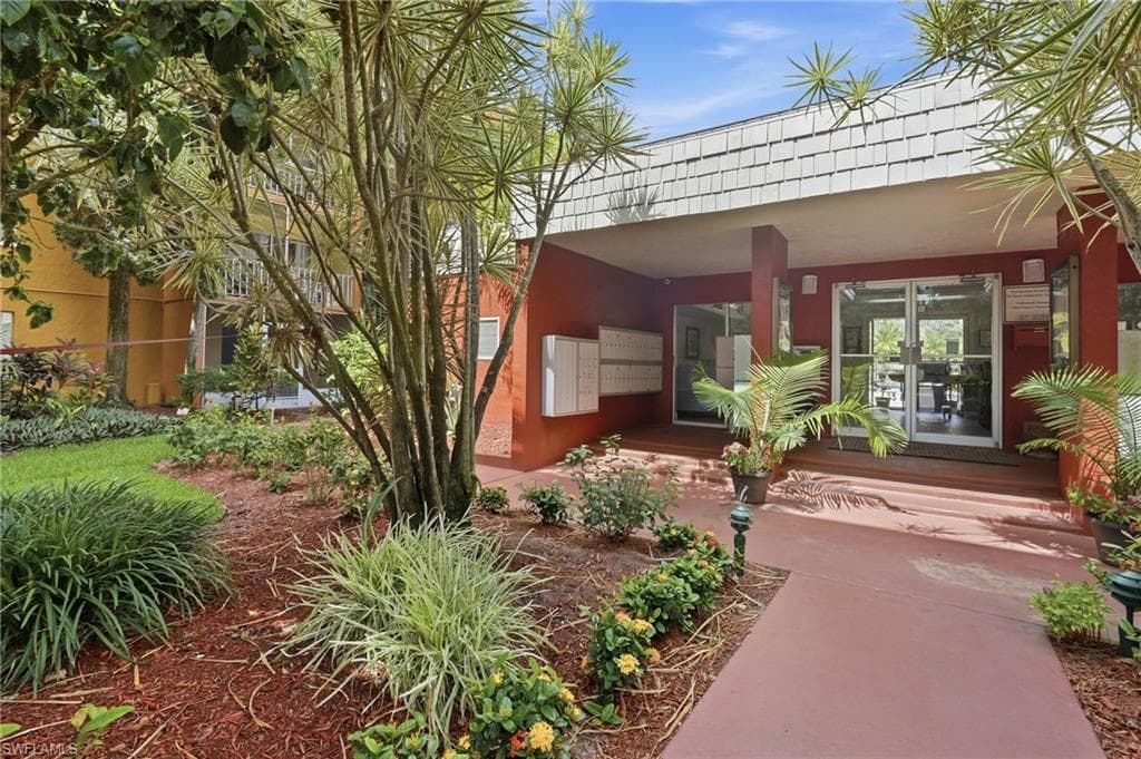 2366 E Mall DR 403-4