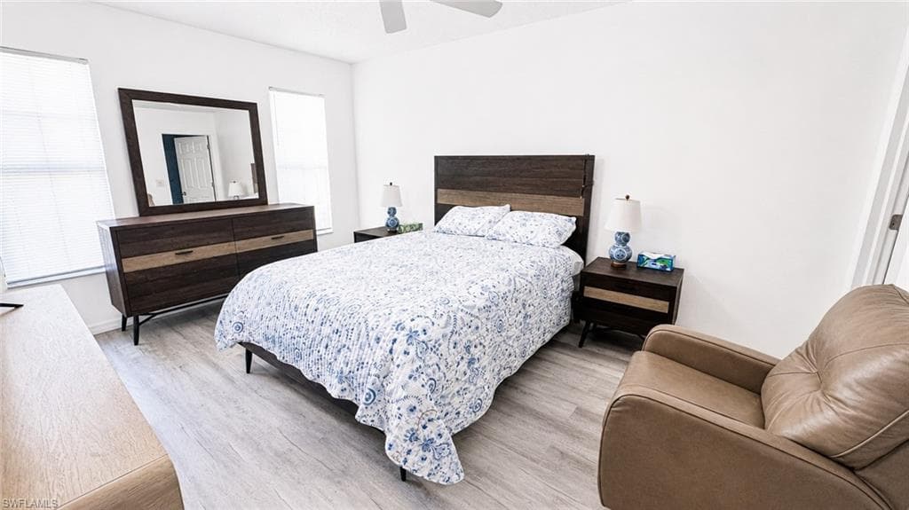 5339 TREETOPS DR-11