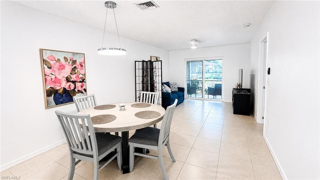 5339 TREETOPS DR-8