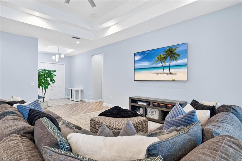 24000 Claire ST-9
