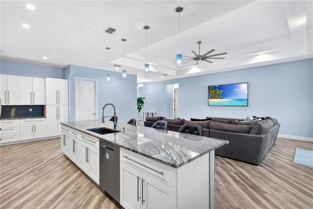 24000 Claire ST-14
