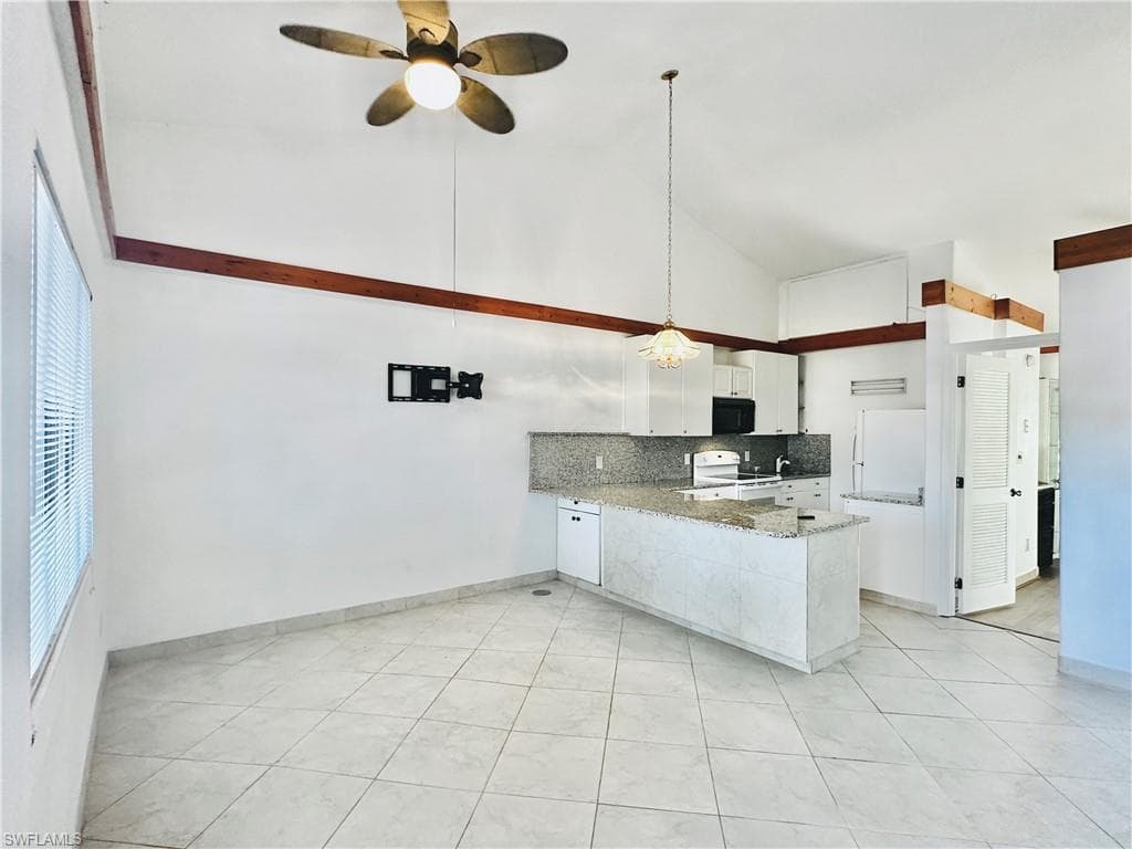 826 Wiggins Pass RD 302-6