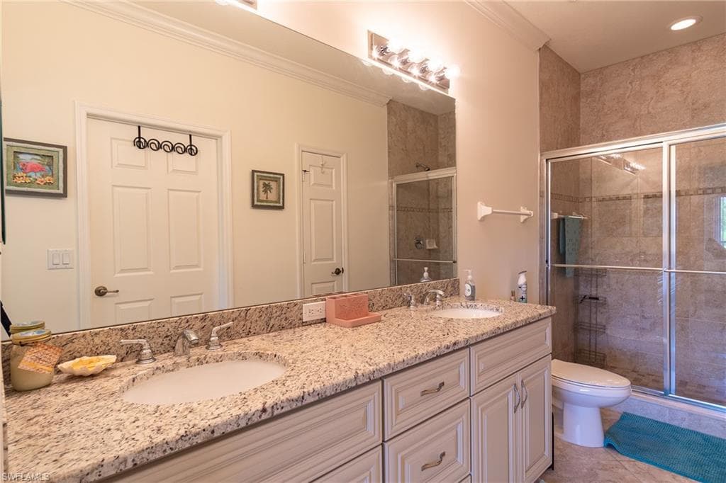 1102 Winding Pines CIR 206-23