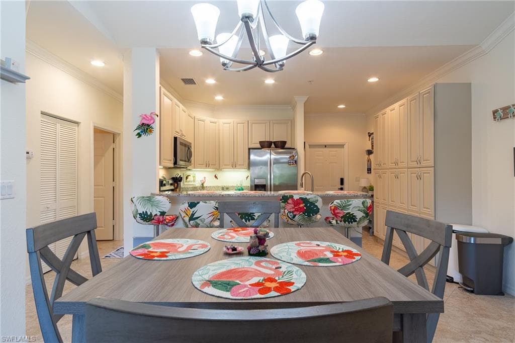 1102 Winding Pines CIR 206-13