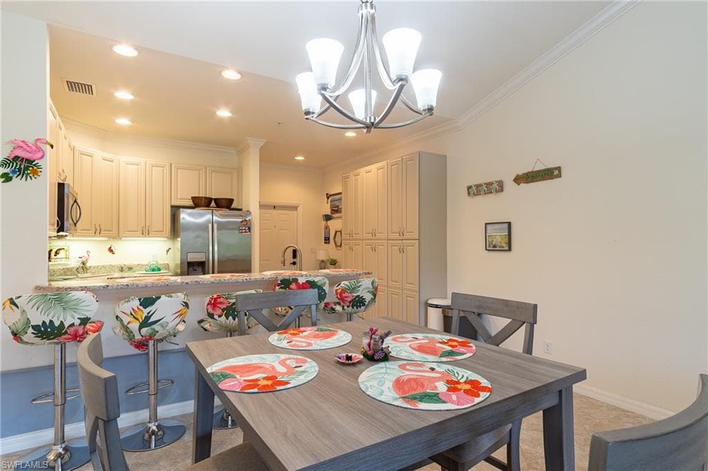 1102 Winding Pines CIR 206-16