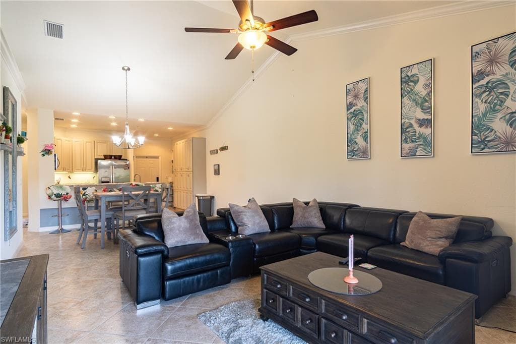 1102 Winding Pines CIR 206-12