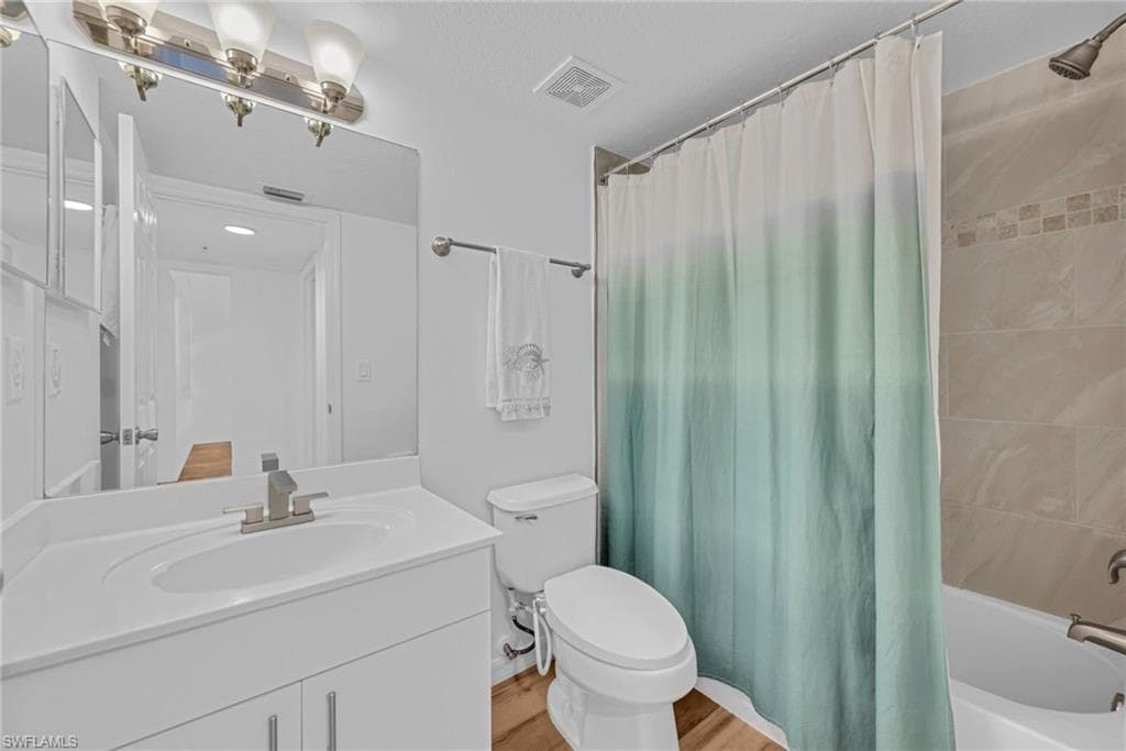 3250 Cypress Glen WAY 423-10