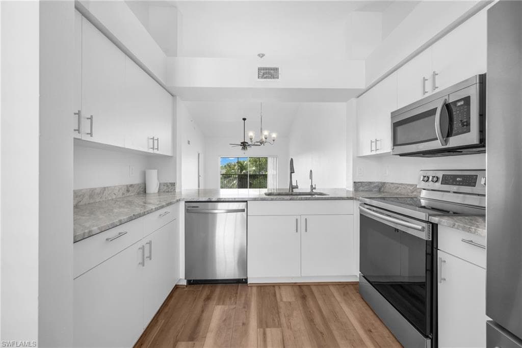 3250 Cypress Glen WAY 423-4