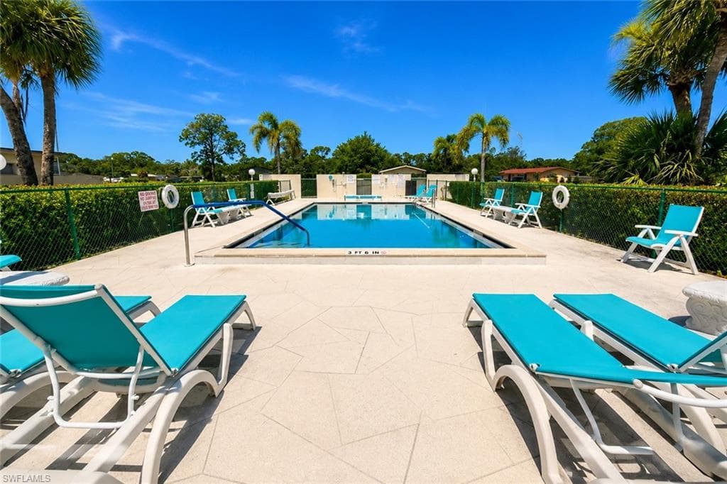 748 Joel BLVD-12