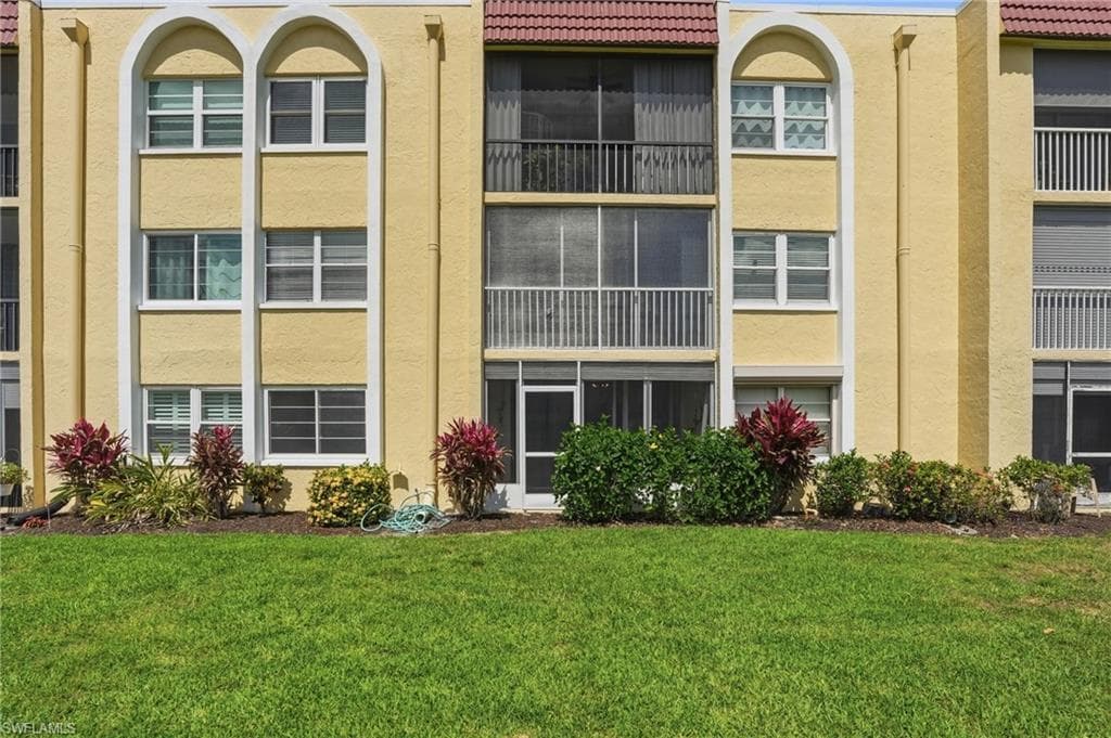 1085 Forest Lakes DR 8102-22