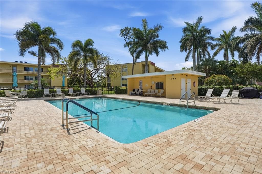 1085 Forest Lakes DR 8102-25
