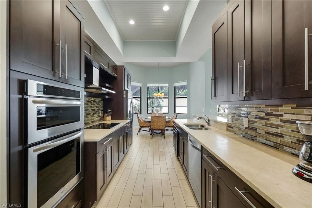 1243 Briarwood CT-6