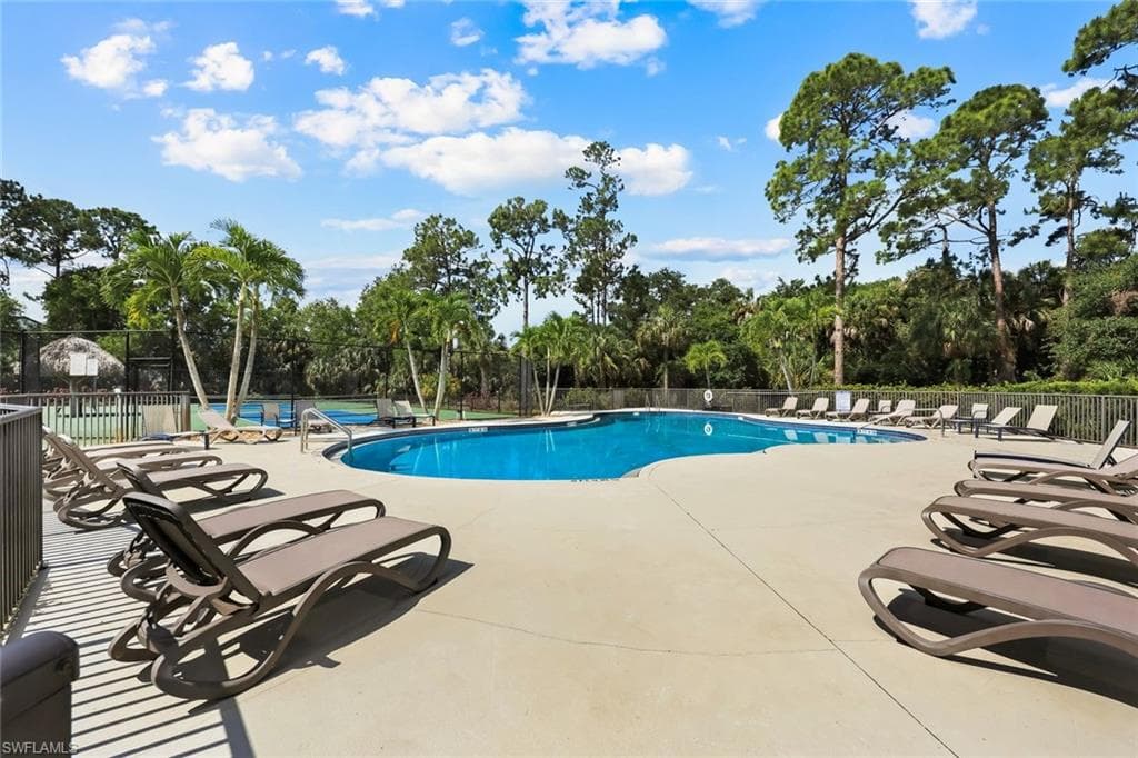 1243 Briarwood CT-22