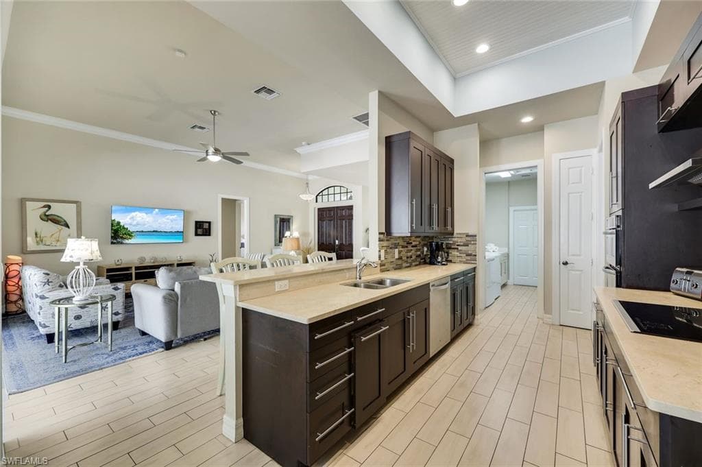 1243 Briarwood CT-5