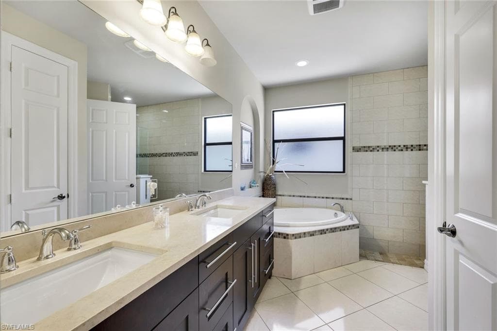 1243 Briarwood CT-10