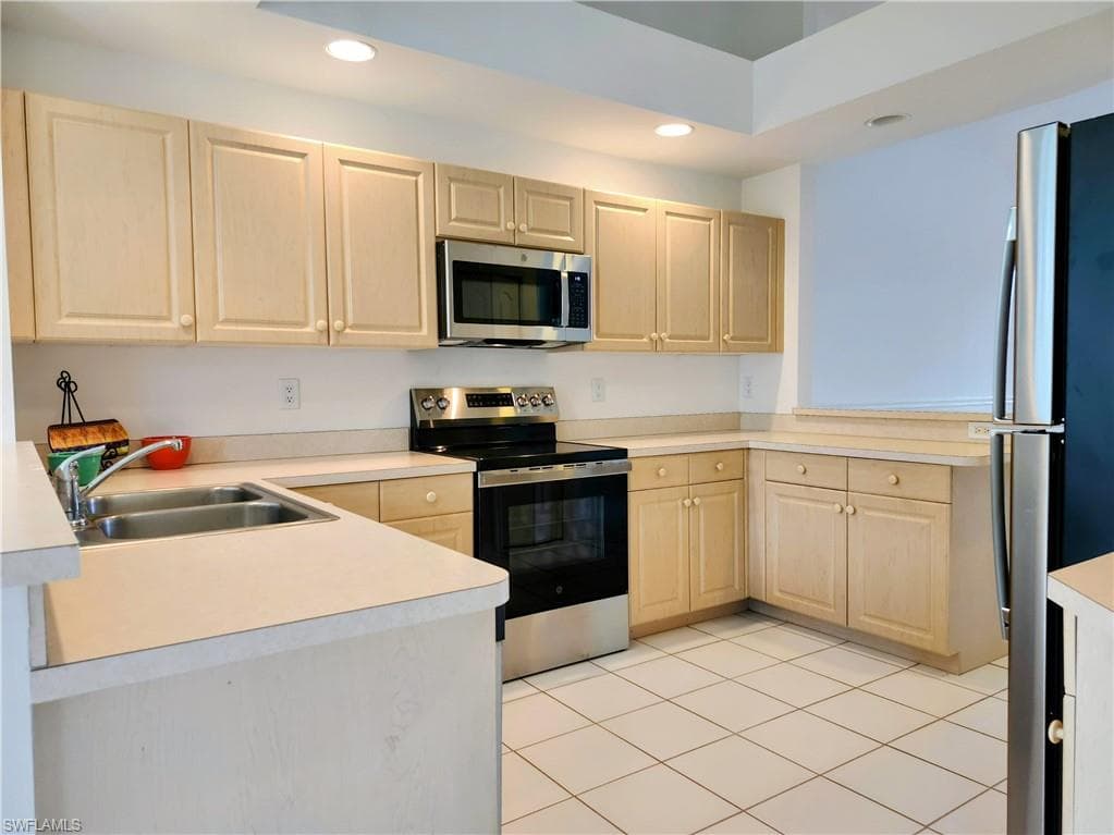 14070 Eagle Ridge Lakes DR 202-13