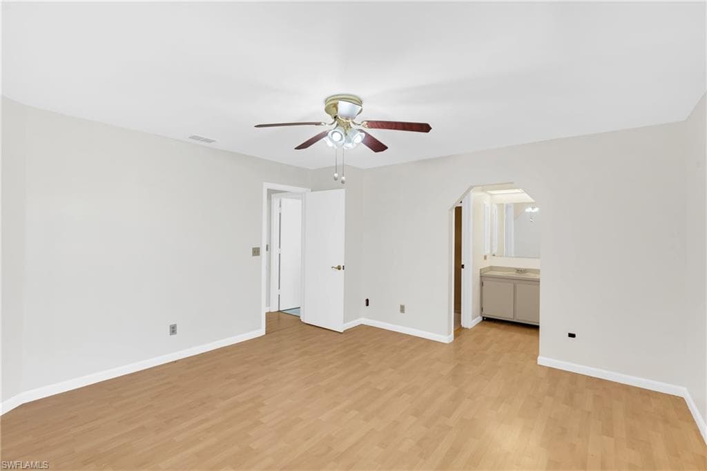 4708 SW 8th PL 203-27