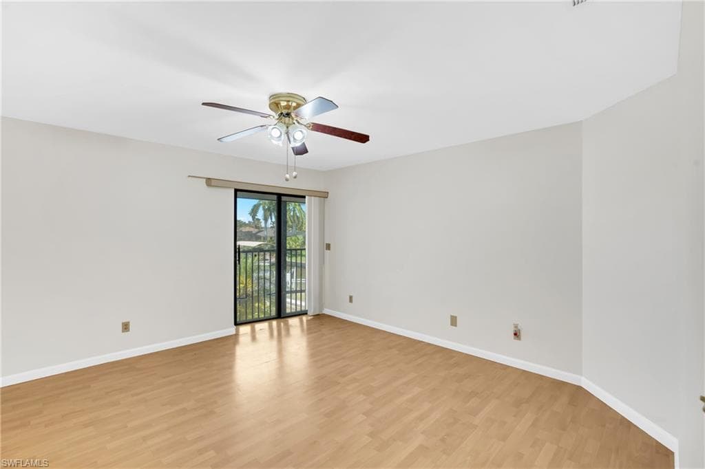 4708 SW 8th PL 203-26