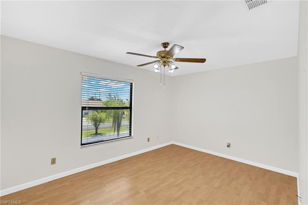4708 SW 8th PL 203-32