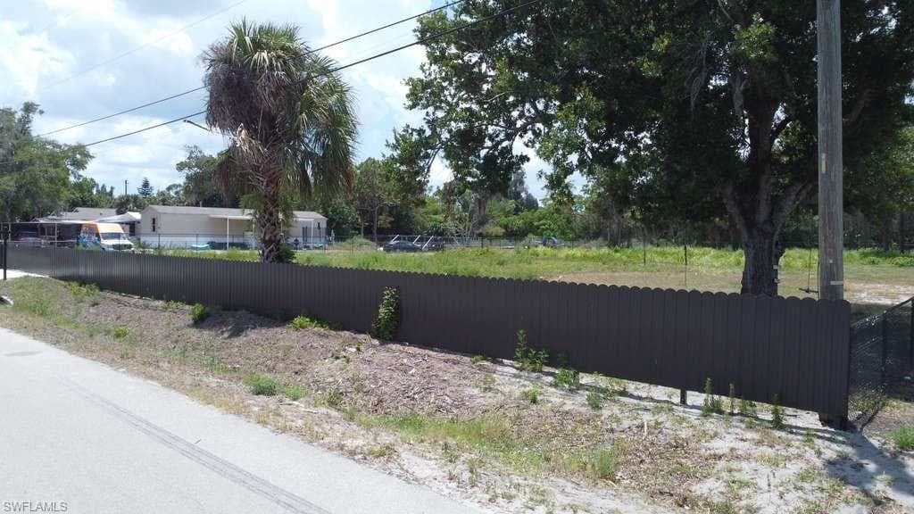 8226 Grady DR-7
