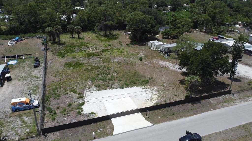 8226 Grady DR-8