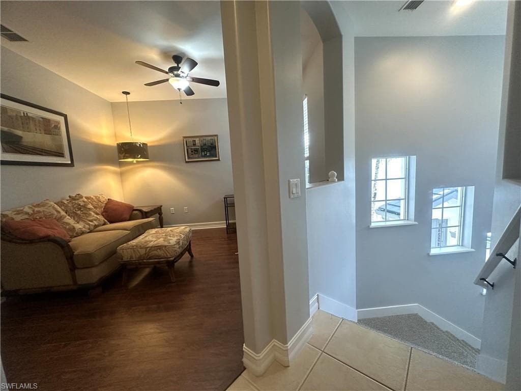 2004 Tarpon Bay DR N 201-7