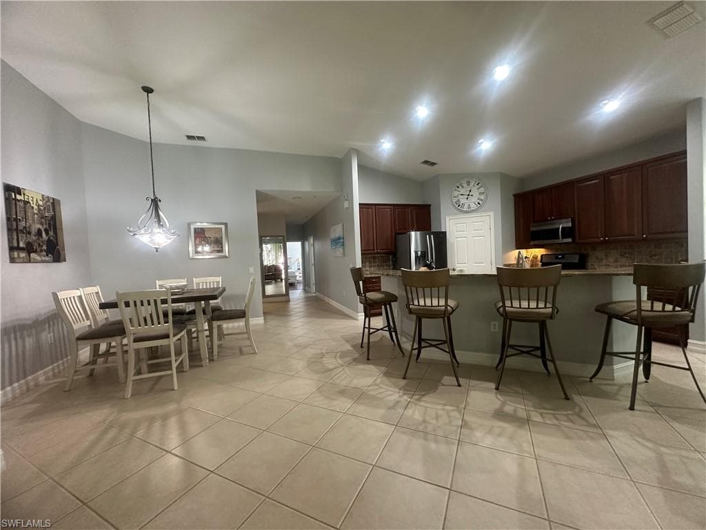2004 Tarpon Bay DR N 201-9