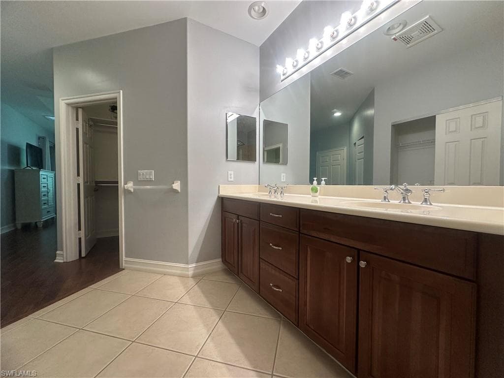 2004 Tarpon Bay DR N 201-21