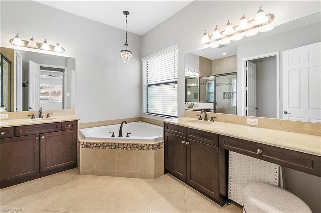 4158 Aspen Chase DR-16