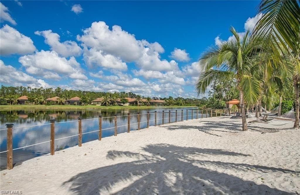 9560 Trevi CT 4816-28