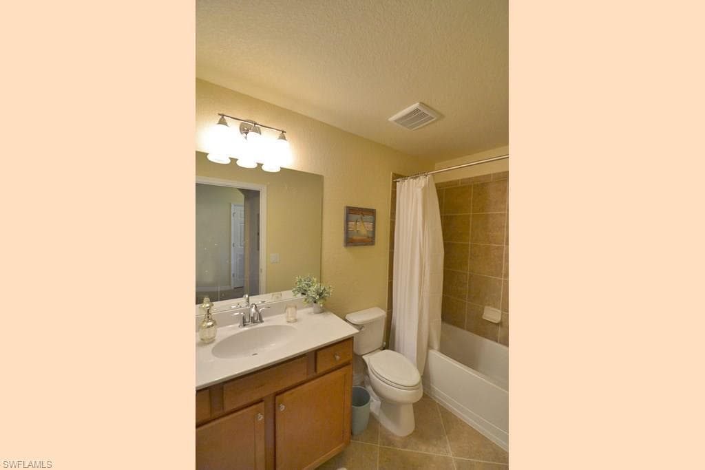 9560 Trevi CT 4816-18
